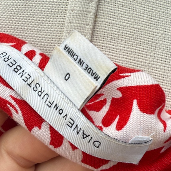 Diane Von Furstenberg Zoe in Dahlia small Poppy  Floral Mini Red Dress 0 - Picture 5 of 13